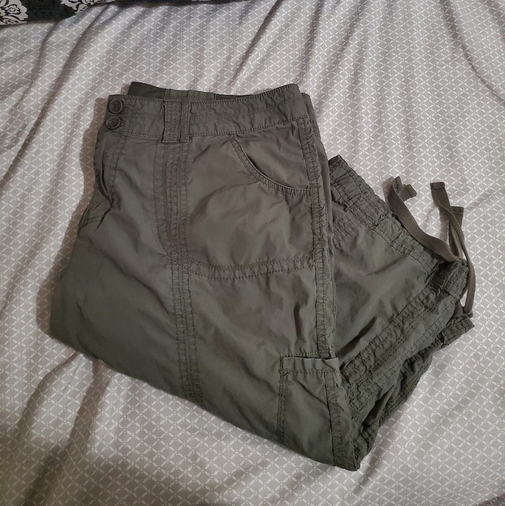 Calvin Klein performance capri pant